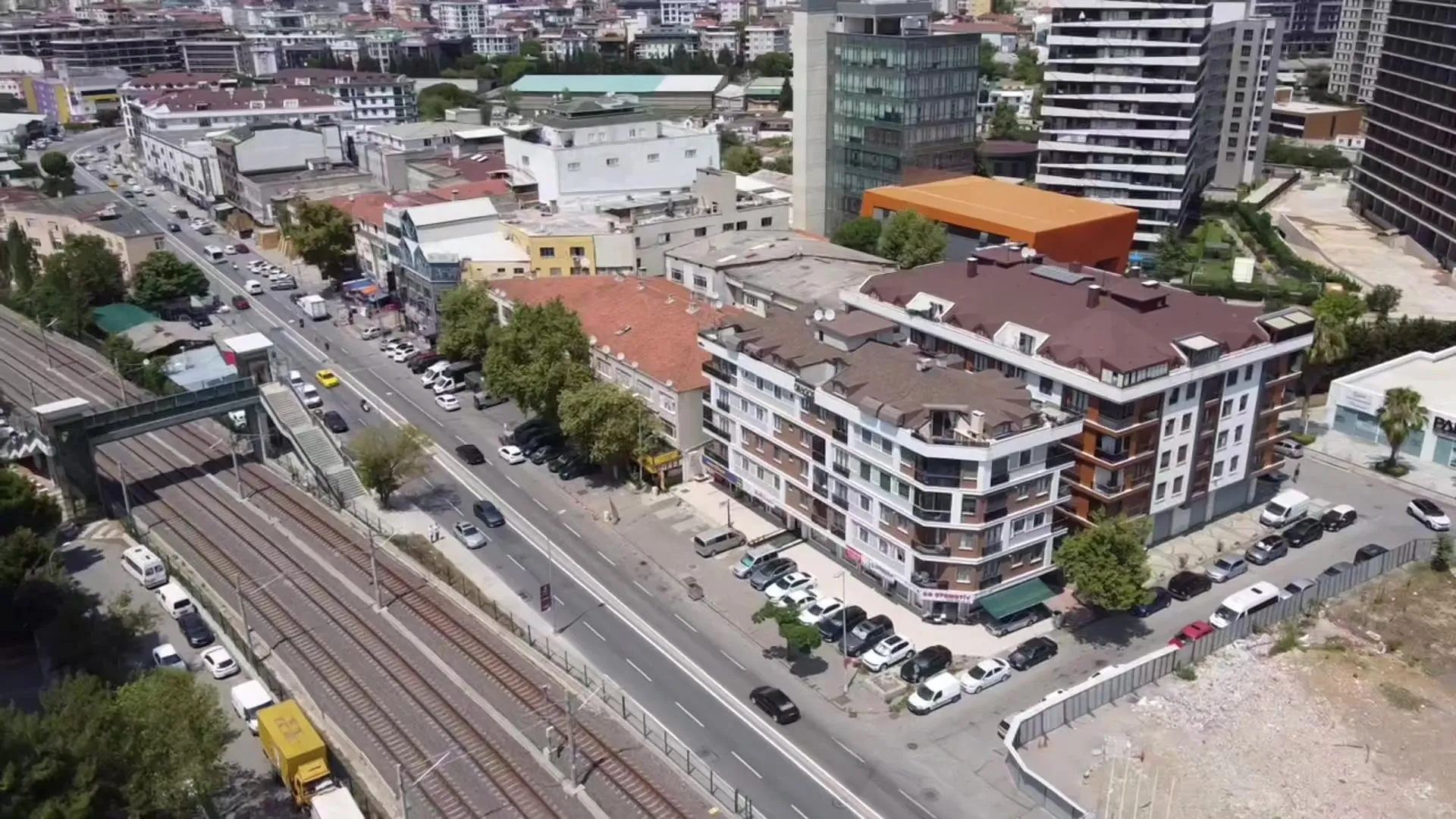 Maltepe’de Kesepara İnşaat tarafından tamamlanan Dragos Cadde ve çevresi